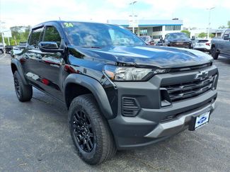 Used 2024 Chevrolet Colorado Trail Boss w/ Advanced Trailering Package AWD/4WD video 1
