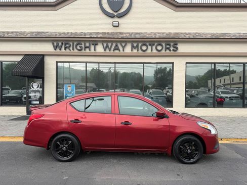 Used 2019 Nissan Versa S Plus FWD image 2