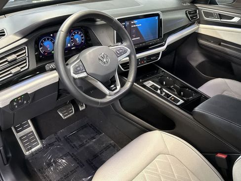 Certified 2024 Volkswagen Atlas Cross Sport SEL Premium R-Line AWD/4WD image 13