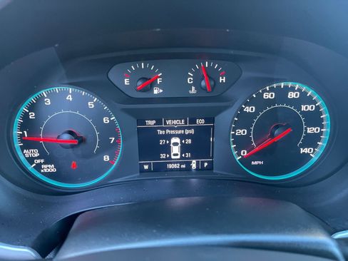 Used 2024 Chevrolet Malibu LT image 40