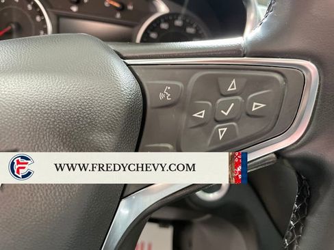 Used 2024 Chevrolet Equinox LT FWD image 32