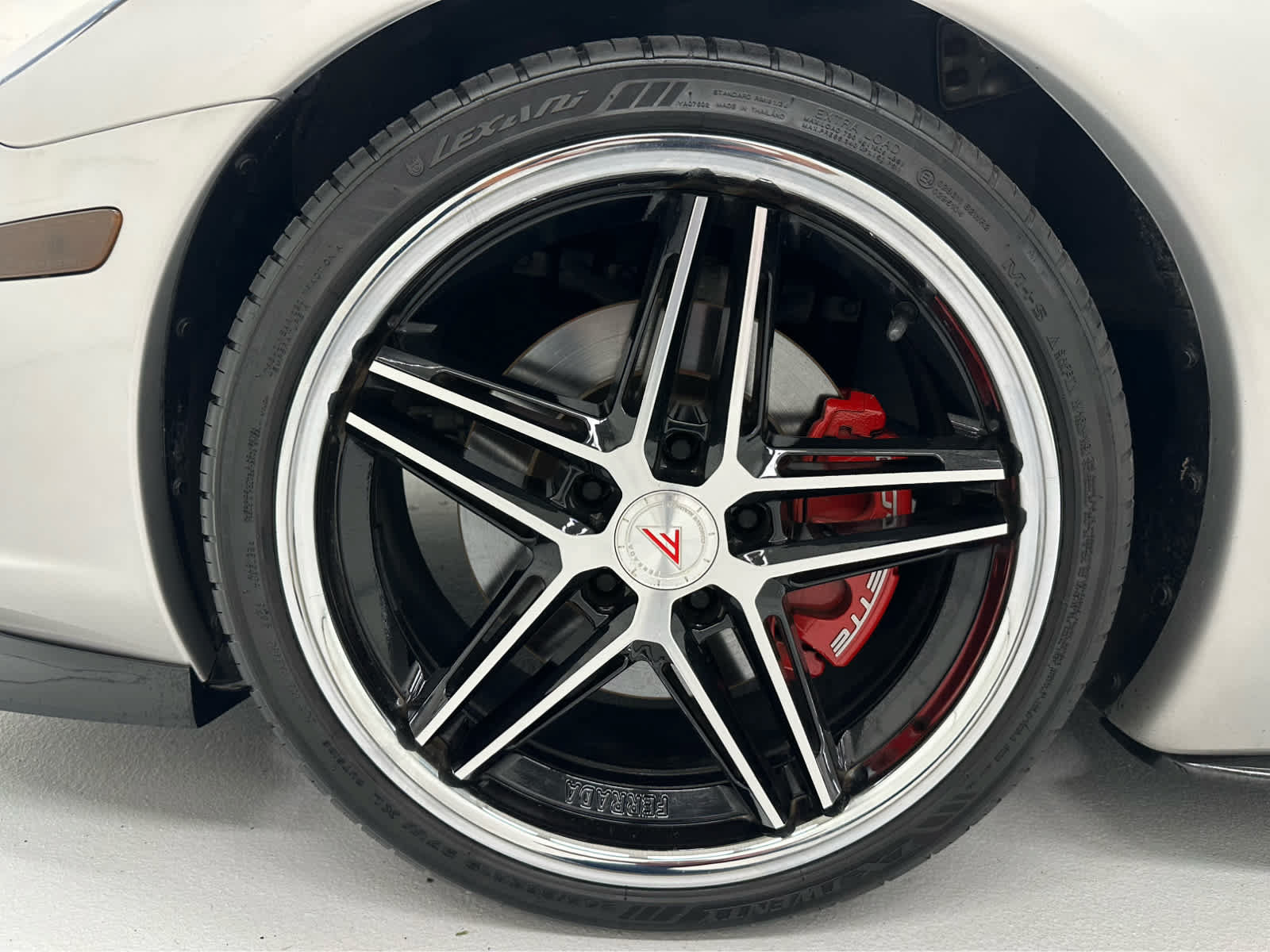 Used 2007 Chevrolet Corvette Convertible w/ Preferred Equipment Group RWD image 9