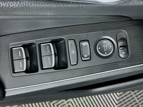 Used 2022 Honda Civic Touring image 15