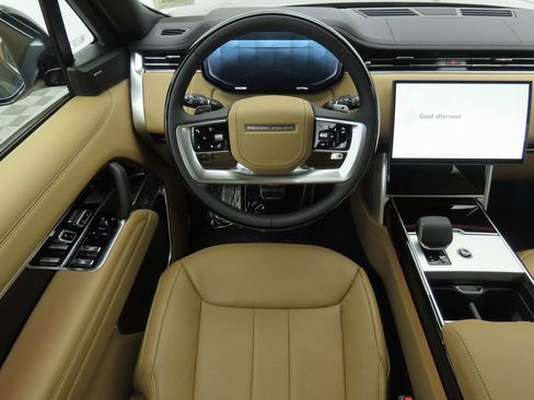 New 2026 Land Rover Range Rover Long Wheelbase SE image 10
