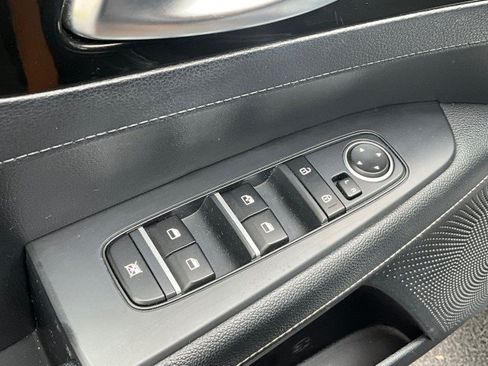 Used 2019 Kia Forte S w/ S Premium Package FWD image 25
