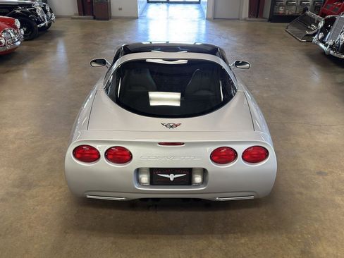 Used 1997 Chevrolet Corvette Coupe w/ Memory Pkg image 18