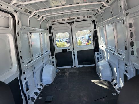 Used 2022 RAM ProMaster 2500 image 10