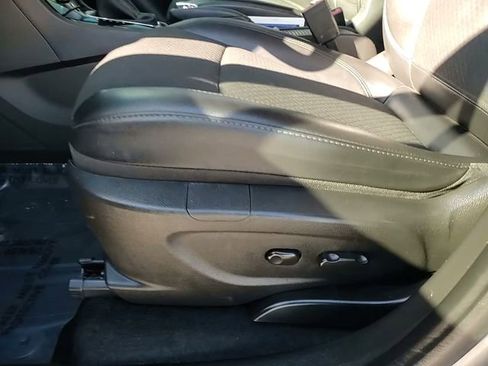 Used 2020 Buick Encore Preferred image 14