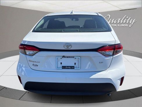 Used 2023 Toyota Corolla LE FWD image 5