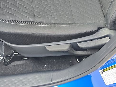 Used 2024 Nissan Kicks SV image 17