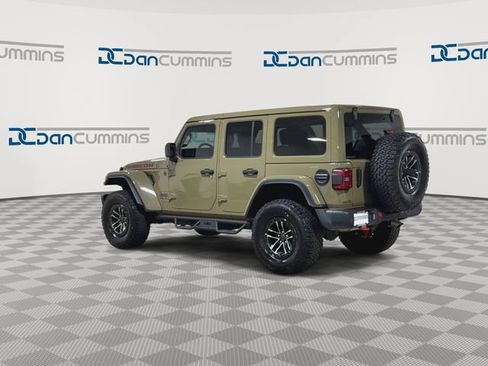 Used 2025 Jeep Wrangler Unlimited Rubicon AWD/4WD image 6