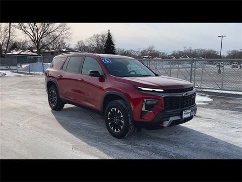 Certified 2024 Chevrolet Traverse Z71 image 2