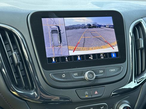 Used 2023 Chevrolet Equinox RS image 28