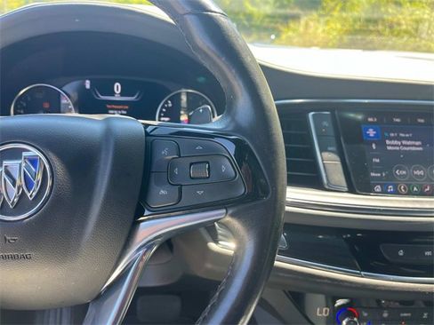 Used 2024 Buick Enclave Premium image 19