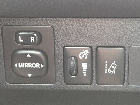 Used 2017 Toyota RAV4 LE w/ Carpet Mat Package image 7