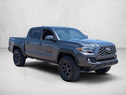 Used 2021 Toyota Tacoma TRD Off-Road w/ Technology Package AWD/4WD image 3