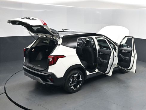 New 2026 Kia Seltos S image 18