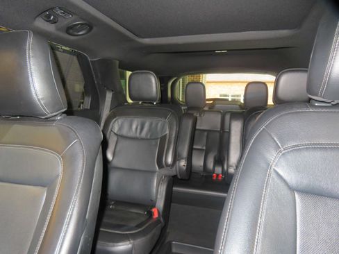 Used 2020 Ford Explorer Limited AWD/4WD image 44