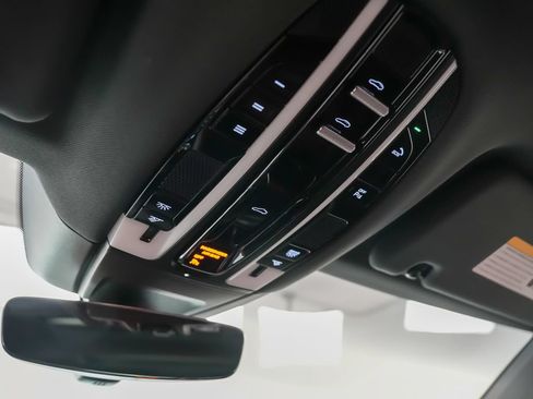 Certified 2023 Porsche Panamera 4 Platinum Edition AWD/4WD image 28