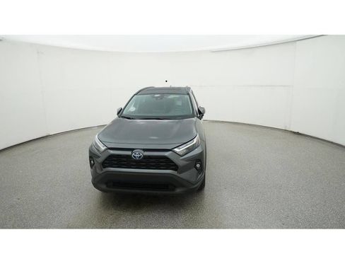 Used 2023 Toyota RAV4 XLE Premium AWD/4WD image 20