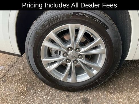 Used 2024 Cadillac XT6 Luxury w/ LPO, Floor Liner Package AWD/4WD image 28