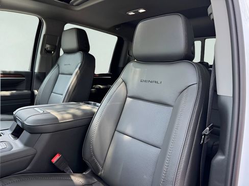 New 2026 GMC Sierra 2500 Denali w/ Denali Reserve Package AWD/4WD image 9