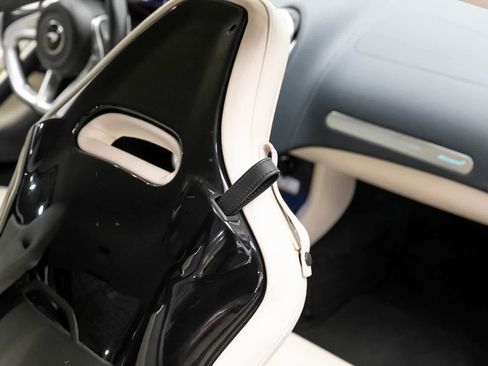 Used 2020 McLaren GT RWD image 35