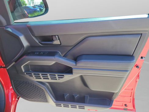 Certified 2025 Toyota Tacoma SR AWD/4WD image 26