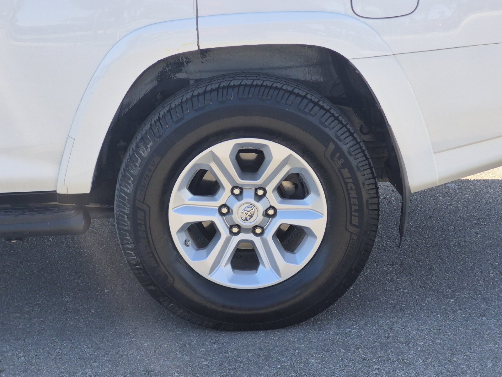 Used 2018 Toyota 4Runner SR5 Premium RWD image 26