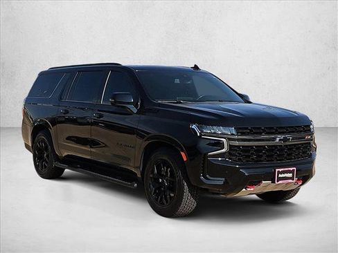 Certified 2022 Chevrolet Suburban Z71 w/ Z71 Off-Road Package AWD/4WD image 3