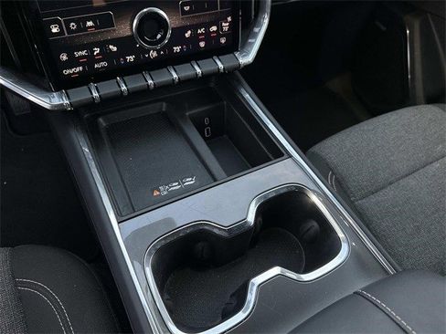 Used 2025 GMC Acadia Elevation image 25