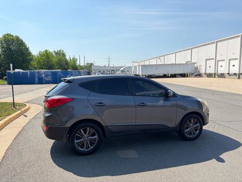 Used 2015 Hyundai Tucson GLS w/ Option Group 02 FWD image 4