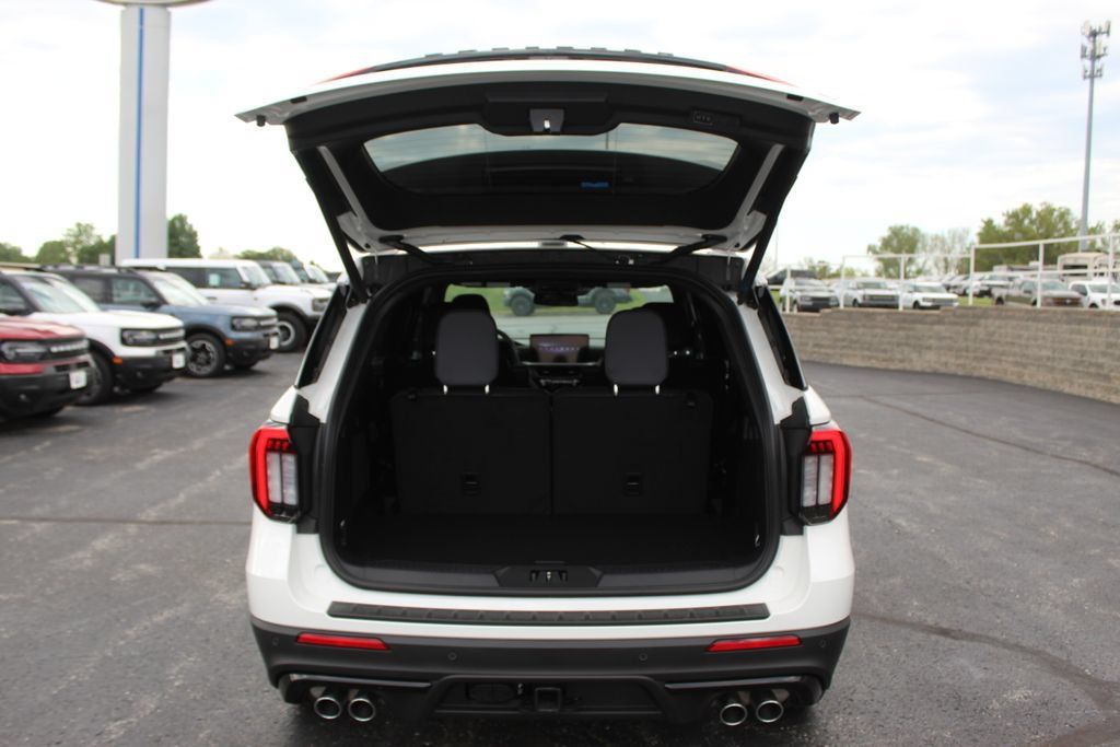 New 2026 Ford Explorer ST w/ Sun And Sound Package AWD/4WD image 16