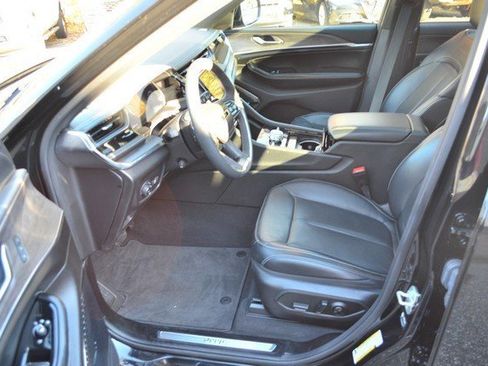 Used 2023 Jeep Grand Cherokee L Overland image 17