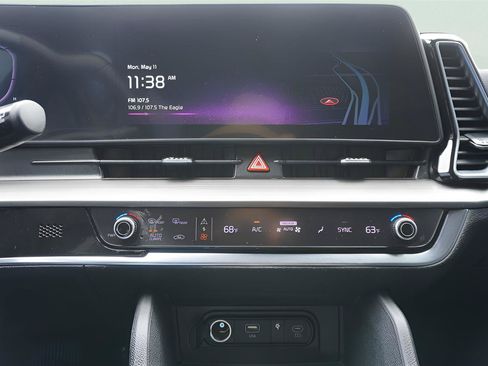 Used 2023 Kia Sportage EX FWD image 13