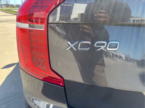 Used 2024 Volvo XC90 B6 Plus w/ Protection Package Premier AWD/4WD image 8