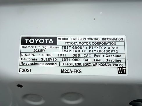 Used 2023 Toyota Corolla Cross XLE w/ Convenience Package image 38