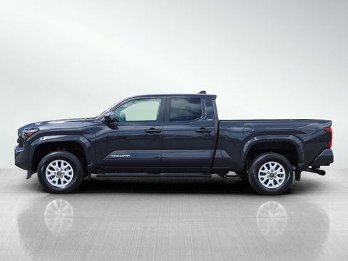 Used 2024 Toyota Tacoma SR5 AWD/4WD image 2