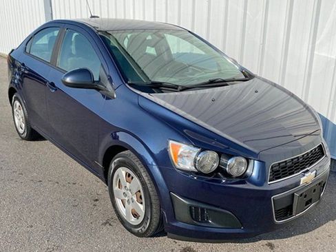 Used 2015 Chevrolet Sonic LS image 3