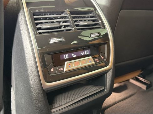 Certified 2024 BMW X6 xDrive40i w/ Executive Package image 27