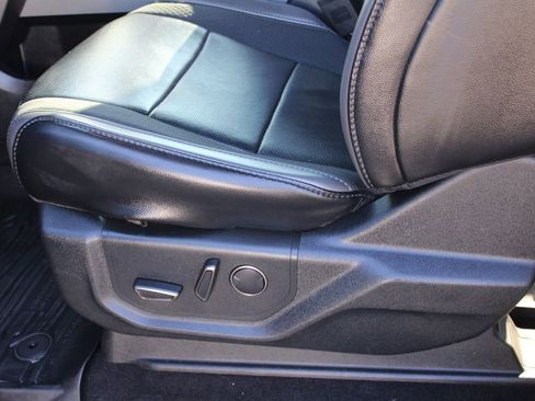 Used 2019 Ford F150 Raptor w/ Equipment Group 802A Luxury image 15