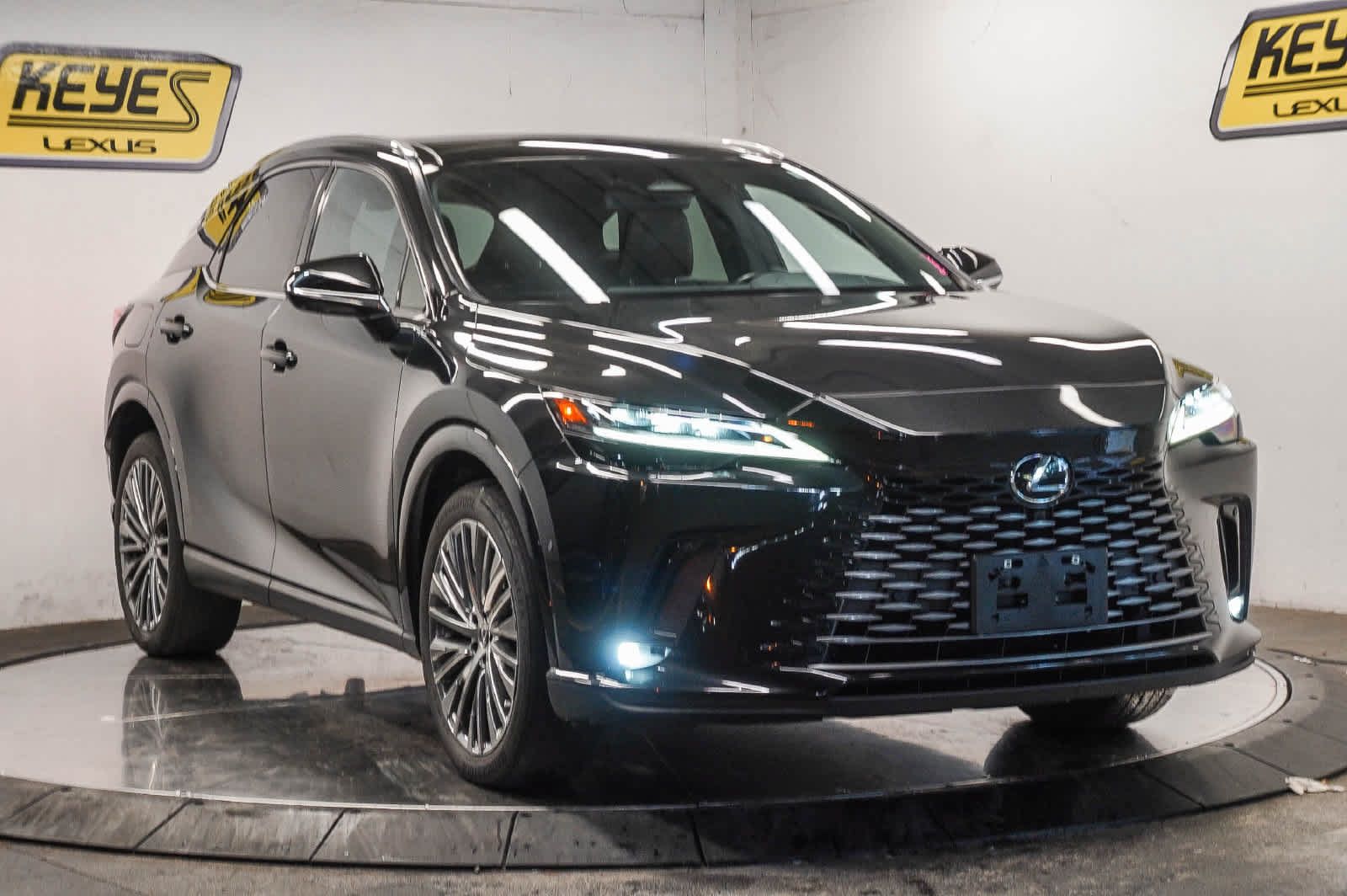 Used 2025 Lexus RX 450h AWD w/ Convenience Package image 5