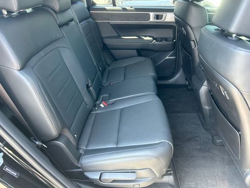 New 2025 Hyundai Santa Fe Limited FWD image 15
