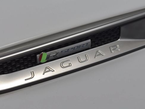 Used 2018 Jaguar F-PACE R-Sport AWD/4WD image 33