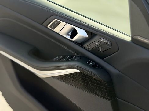 Certified 2026 BMW X7 xDrive40i w/ M Sport Package image 20