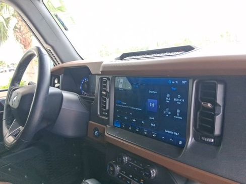 Used 2024 Ford Bronco Outer Banks w/ Sasquatch Package AWD/4WD image 11