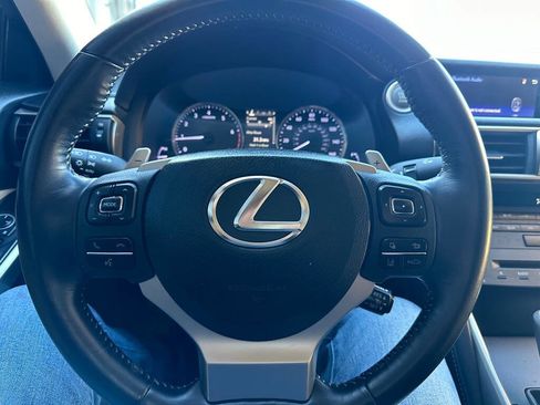 Used 2019 Lexus IS 300 image 17