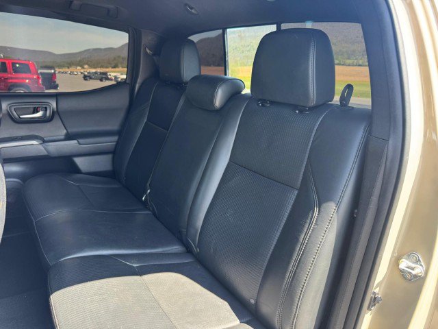 Used 2020 Toyota Tacoma TRD Sport w/ TRD Premium Sport Package AWD/4WD image 12