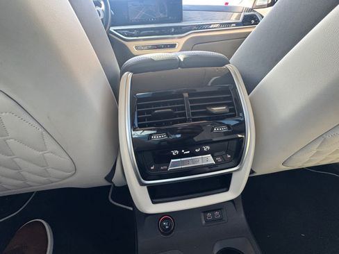 Used 2024 BMW X7 M60i w/ Executive Package AWD/4WD image 16