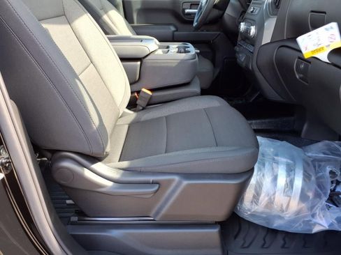 New 2025 GMC Sierra 2500 Pro image 7